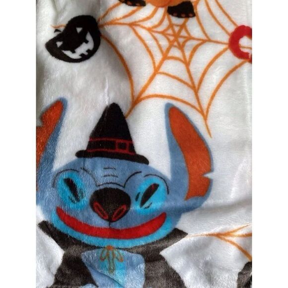 Disney Stitch Halloween Plush Throw Blanket 50”x70” Gimme Candy Witch Pumpkin - Picture 2 of 12